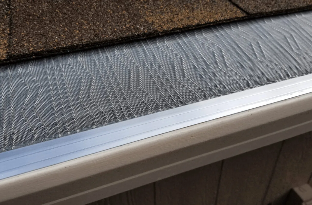 Micro-mesh gutter guard — How micro-mesh guards keep gutters flowing